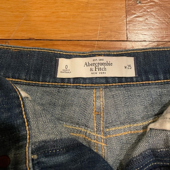 abercrombie and fitch jean shorts - Picture 2 of 2